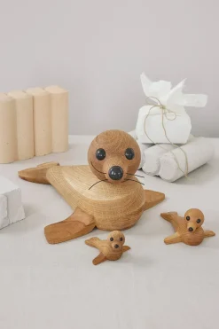 Spring Copenhagen Anaana seal decoration 17 cm, Oak Beige Best