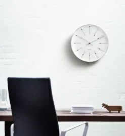 Arne Jacobsen Clocks Arne Jacobsen Bankers wall clock, Ø 290 mm White Outlet