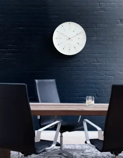 Arne Jacobsen Clocks Arne Jacobsen Bankers wall clock, Ø 290 mm White Outlet