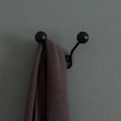 Maze Bill XXS hanger, Black Clearance