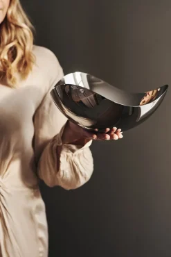Georg Jensen Bloom serving bowl, large, Ø 34 cm GreySilver-coloured Hot