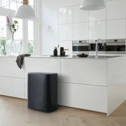 Brabantia Bo touch bin 60 L, Matte Black