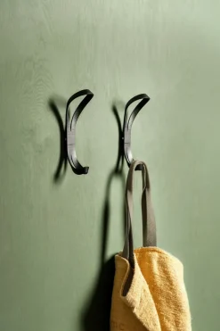 Essem Design Endless hook, Black New