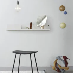 Muuto Folded shelf 29.5x40 cm, Black Outlet