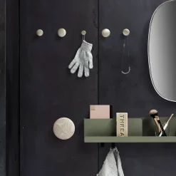 Muuto Folded shelf 29.5x40 cm, Black Outlet