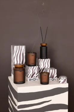 Byon Fumage scented candle, 12 h Brown Discount