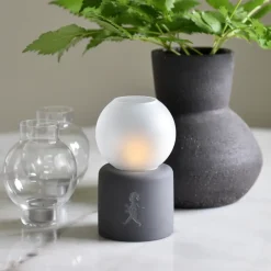 Solstickan Design Globe tealight holder Ø9.5x17 cm, Dark Grey Hot