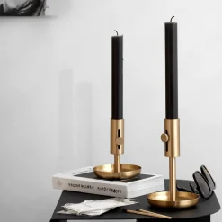 Northern Granny candleholder high, brass Gold-coloured Hot