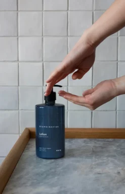 Skandinavisk HAV hand & body lotion, 500 ml Blue New