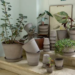 Bergs Potter Helena flower pot Ø18 cm, Grey Hot