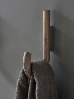 Gejst Hook hook 19 cm, Walnut-black Brown Best