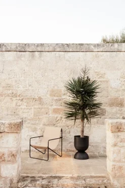 Ferm Living Hourglass flower pot medium Ø40 cm, -dark grey Black Clearance