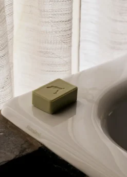 &Tradition Mnemonic MNC3 hard soap 100 gr, Into the moor Grey Hot