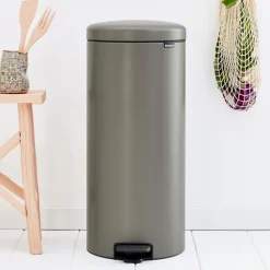 Brabantia New Icon pedal bin 30 liter, platinum GreySilver-coloured Hot