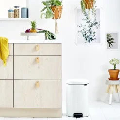 Brabantia New Icon pedal bin 20 liter, White
