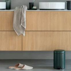 Brabantia New Icon pedal bin 3 liter, pine Green Hot