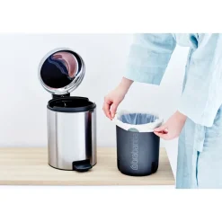 Brabantia New Icon pedal bin 5 liter, Matt steel fingerprint proof Silver-coloured Best