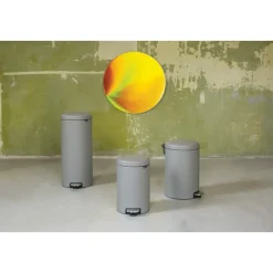 Brabantia New Icon pedal bin 20 liter, Mineral concrete Grey Hot