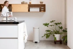 Brabantia New Icon pedal bin 30 liter, Soft Beige Best