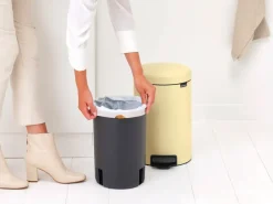 Brabantia New Icon pedal bin 12 liter, Mellow Yellow Best