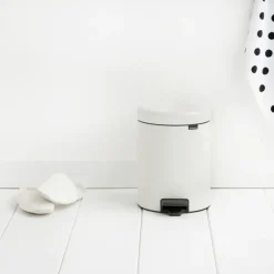 Brabantia New Icon pedal bin 5 liter, White Hot