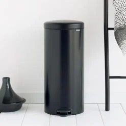 Brabantia New Icon pedal bin 30 liter, matt Black Online