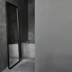 Audo Copenhagen Norm Golv mirror, Black Hot