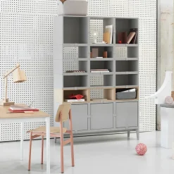 Muuto Stacked 2.0 shelving with back plate, small, oak Brown Clearance