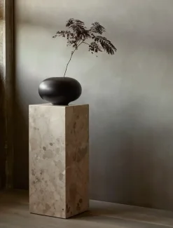 Audo Copenhagen Surround vase 17.5 cm, Mango wood Brown Clearance
