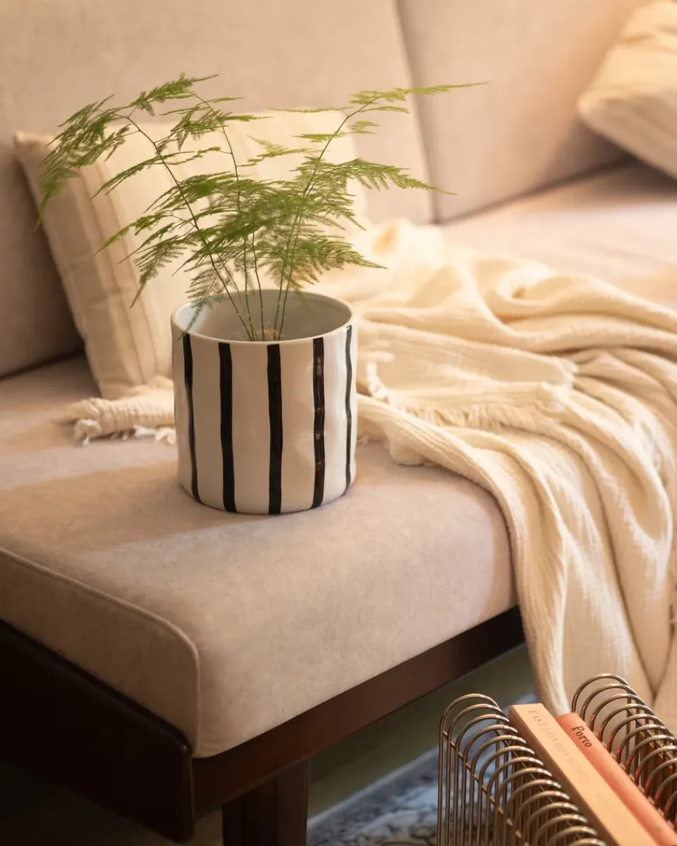Scandi Living Thrive flowerpot Ø16 cm, White-black WhiteBlack