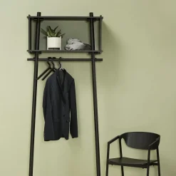 Woud Tojbox hanger, lacquered oak Black Best