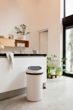 Brabantia Touch Bin round 60 liter, Soft Beige New