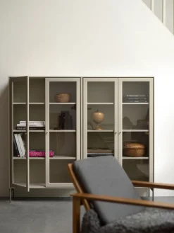 Mavis Volt display cabinet 130 cm , Details in stainless steel Beige Online